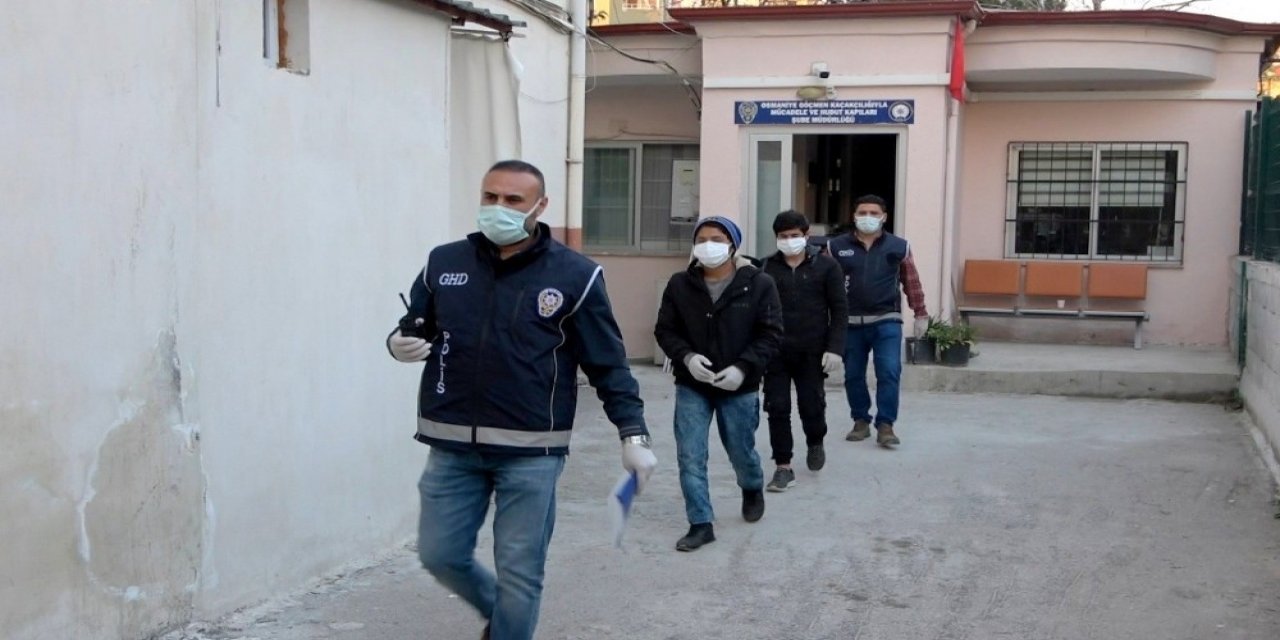 Osmaniye’de Çevreye Rahatsızlık Veren Afgan Mülteciler Gözaltına Alındı