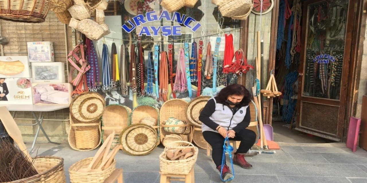 Kadın Urgancı Sıra Dışı Mesleği İle Dikkat Çekiyor