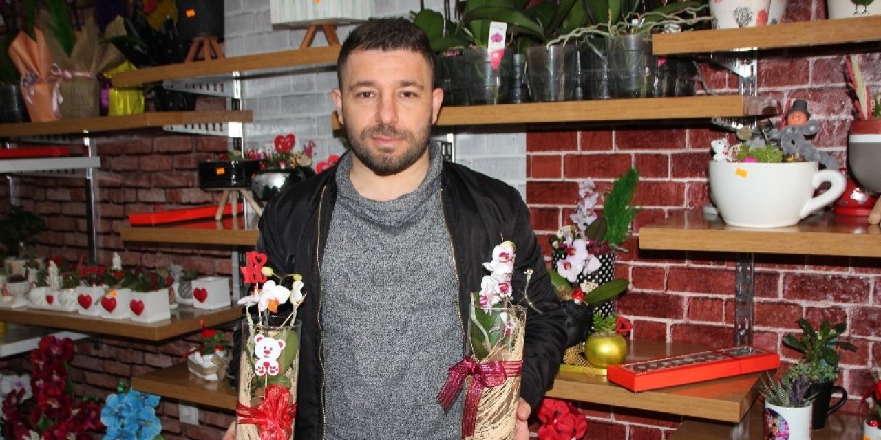 ’covid-14’ Çiçeğine Yoğun İlgi