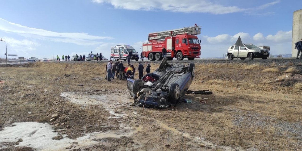 Kayseri’de 3 Aracın Karıştığı Kazada 7 Kişi Yaralandı