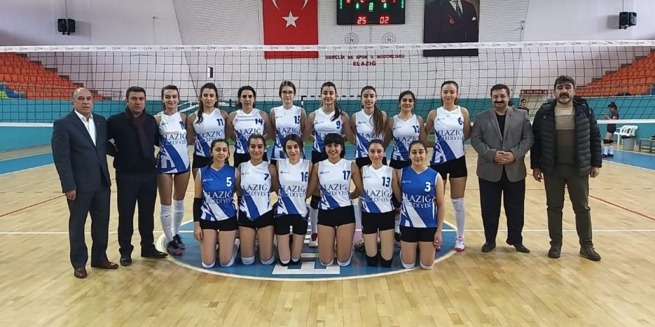 Voleybol 2. Lig: Elazığ Belediyesi Voleybol: 3 - Mardin Voleybol: 0