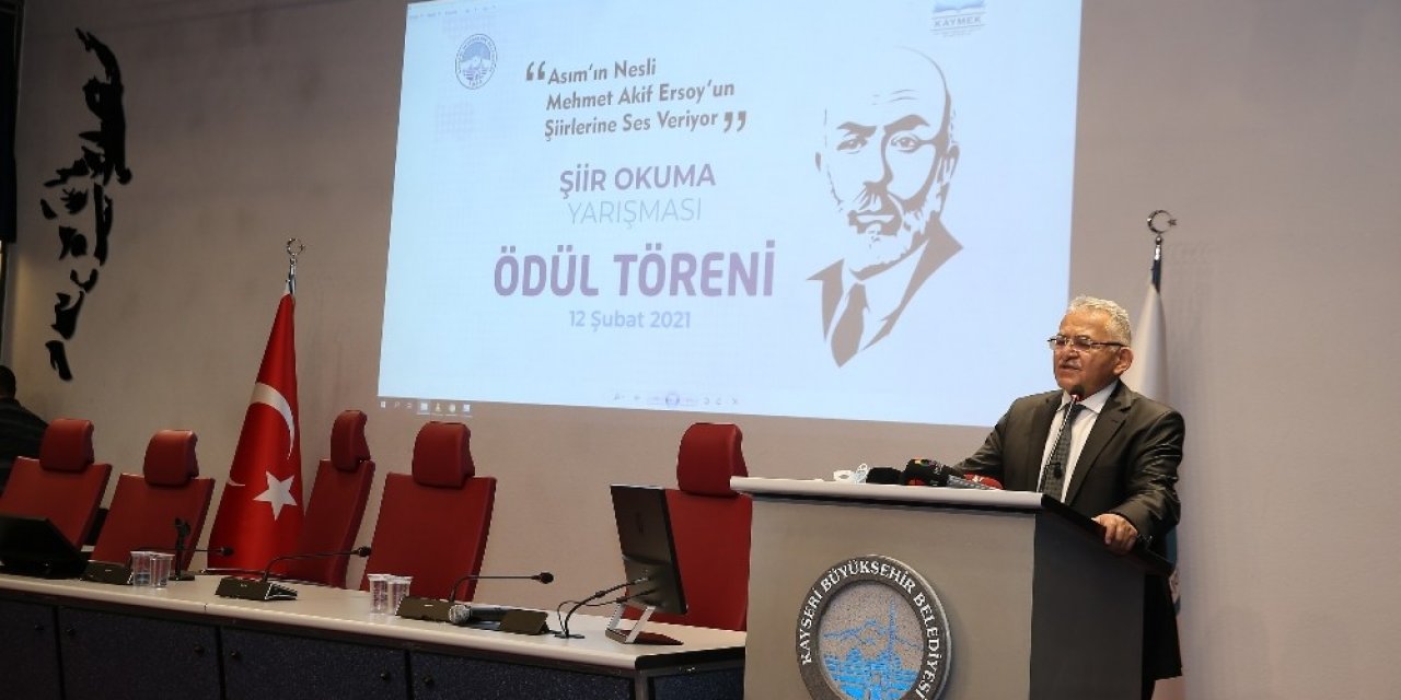 Şiir Okuma Yarışması Ödül Töreni İle Kaymek Karma Sergisi Açılışı Yapıldı