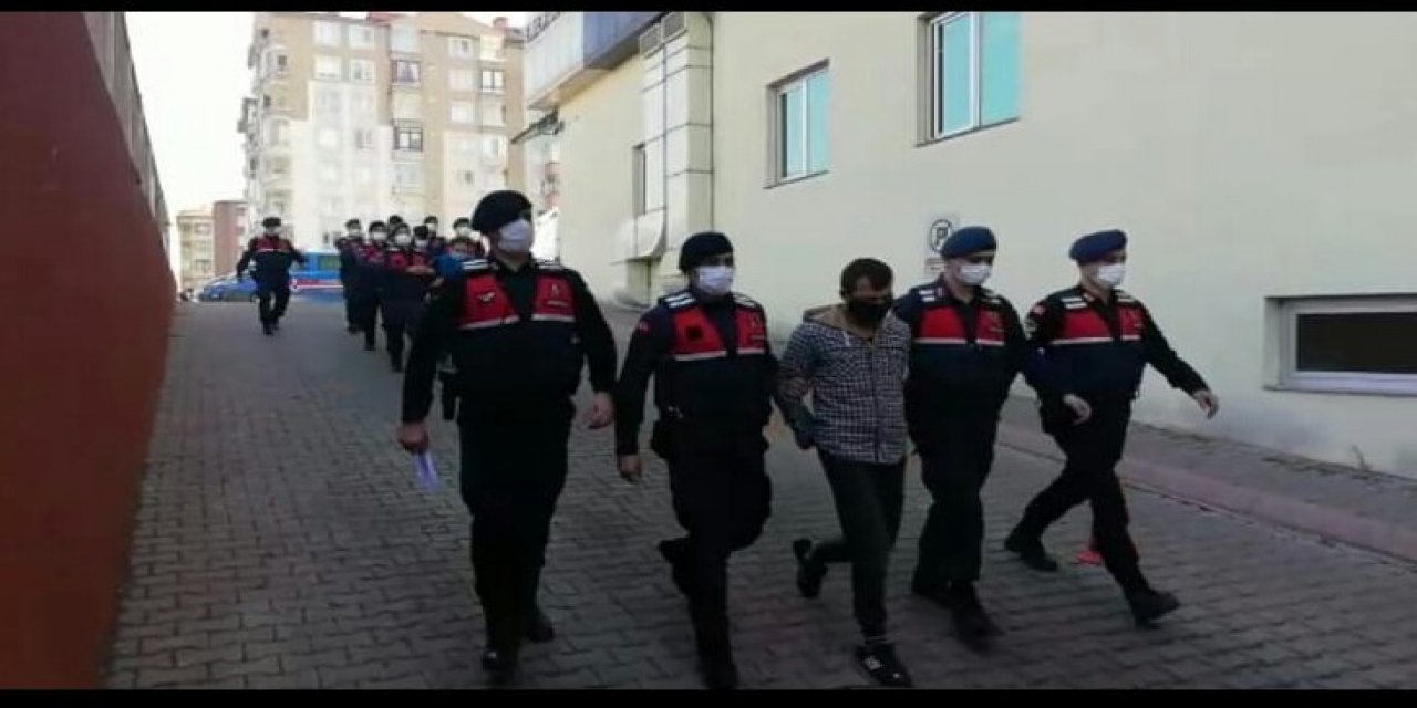 Baz İstasyonu Hırsızları Suçüstü Yakalandı