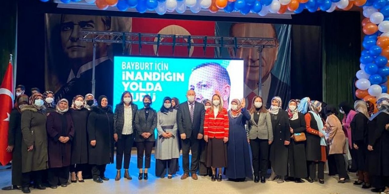 Ak Parti Bayburt Kadın Kolları Başkanlığına Çil Seçildi