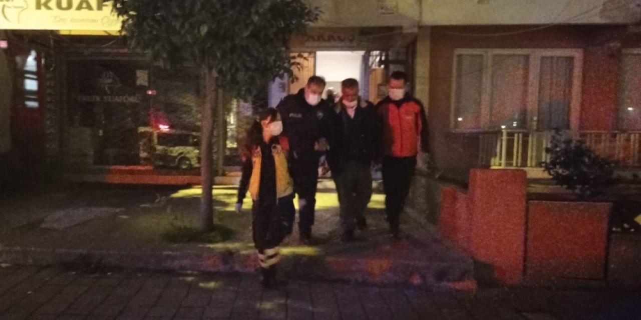 Ailesi İle Tartışan Şahıs Çatıya Çıkıp Atlamak İstedi
