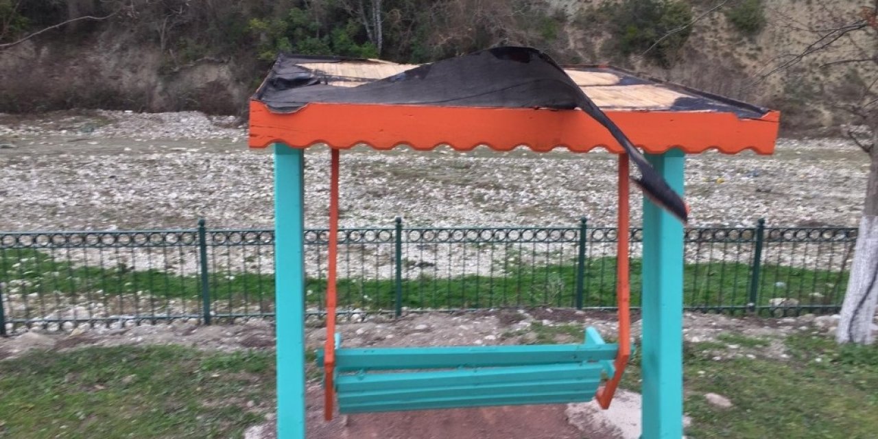 Türkeli’de Şiddetli Fırtına