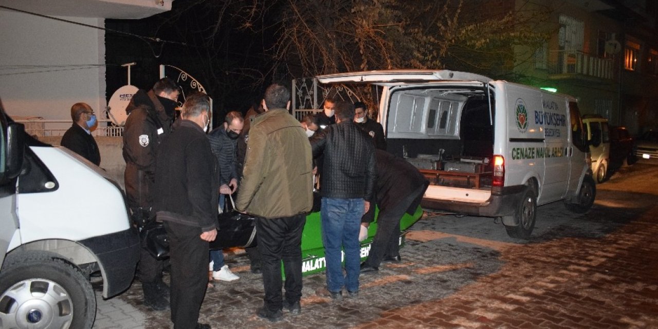 2 Çocuk Babası Genç Adam Girdiği Bunalım Sonucu Hayatına Son Verdi
