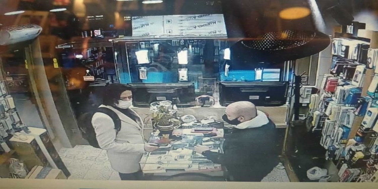 İ̇stanbul’da “peruklu Hırsız” Cep Telefonunu Çaldı