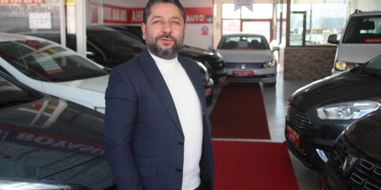 İ̇kinci El Araç Piyasasında Düşüş Sürüyor