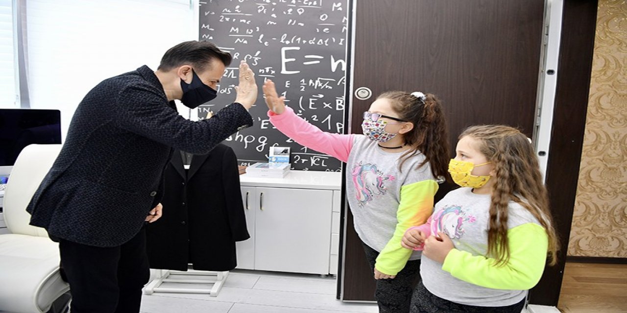 Sokaklara Covid Uyarı Afişi Asan Çocukları Başkan Yazıcı Kırmadı