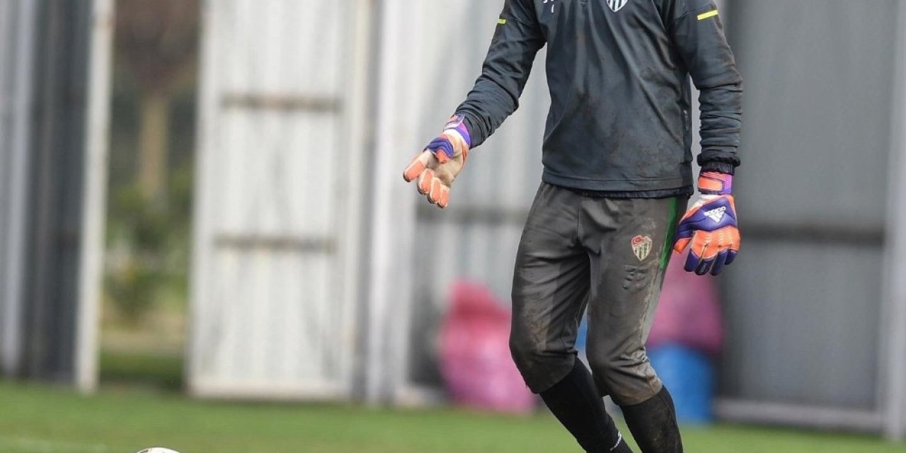 Bursaspor Yönetimi Ataberk Dadakdeniz’in Sözleşmesini Uzatmak İstiyor