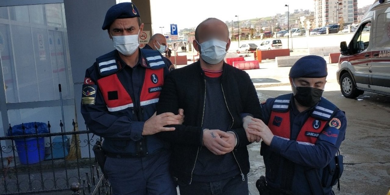 Jandarmanın Takibi Sonucu Uyuşturucuyla Yakalandı