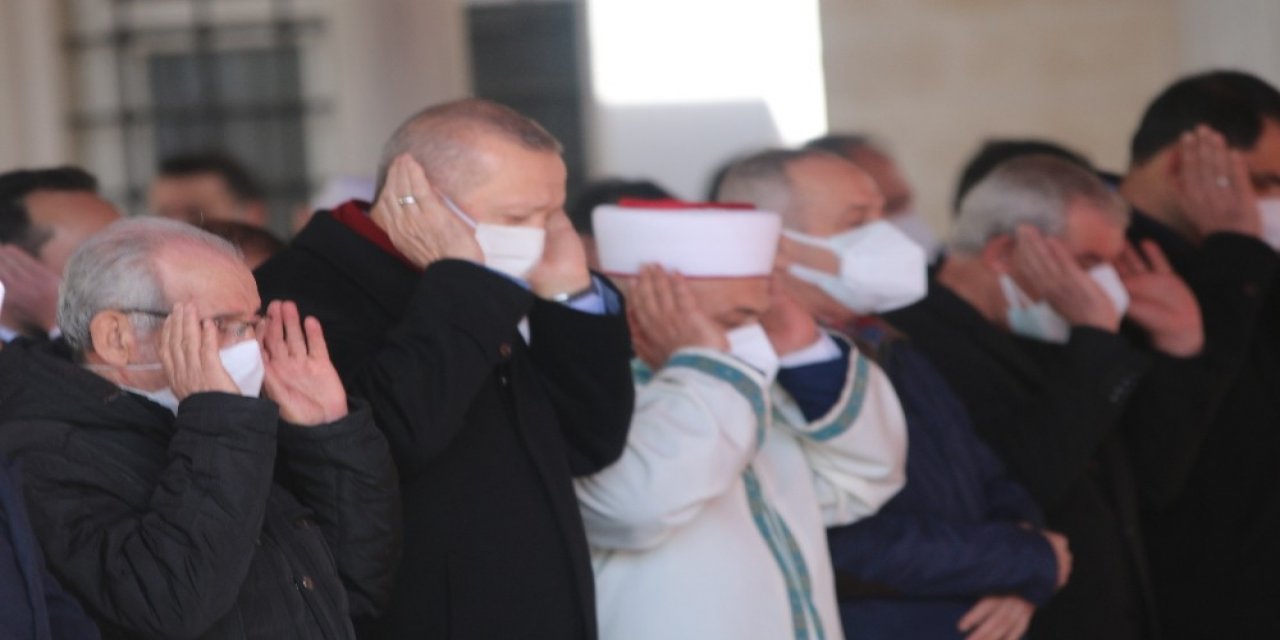 Cumhurbaşkanı Erdoğan, Hafız Abdullah Nazırlı’nın Cenaze Namazına Katıldı