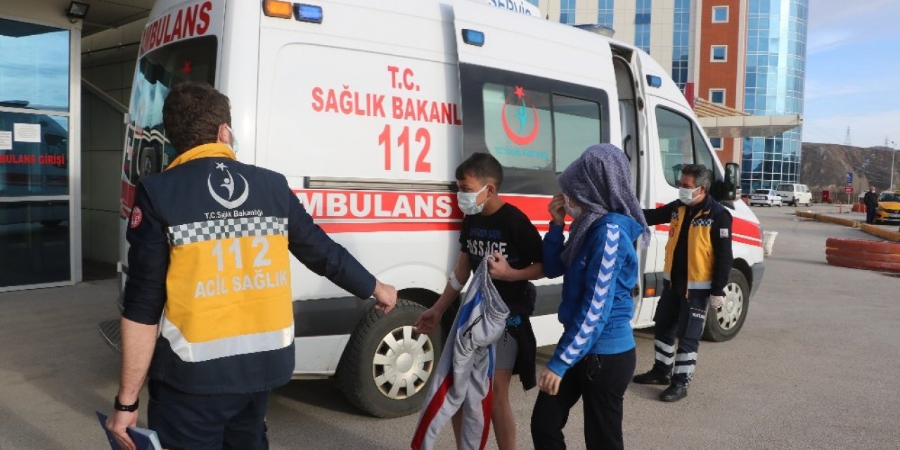 Köpek Isıran 1 Çocuk Kaçtı, 2 Çocuk Hastanede Tedavi Altına Alındı