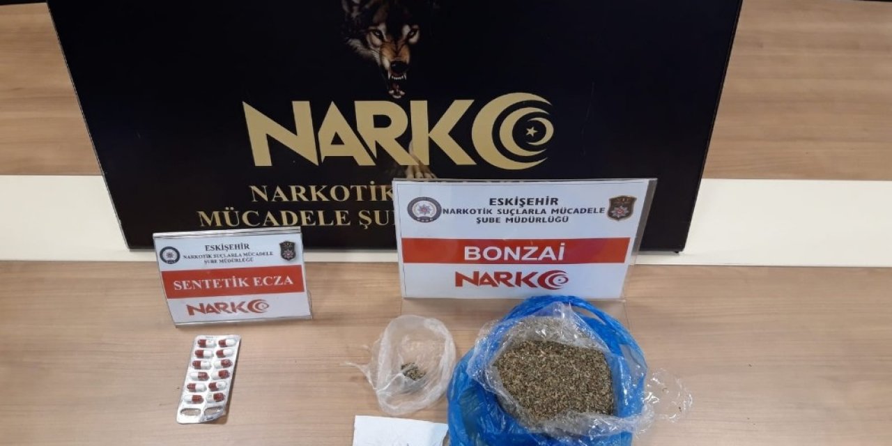 Uyuşturucuları Çöp Poşetine Saklayan Şüpheli Tutuklandı