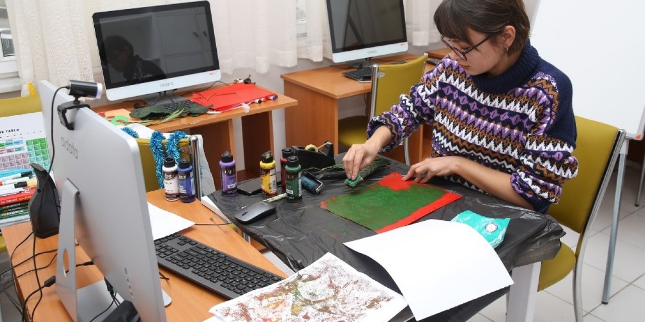 Çocuklar Tatilde Atölyelerde Buluştu