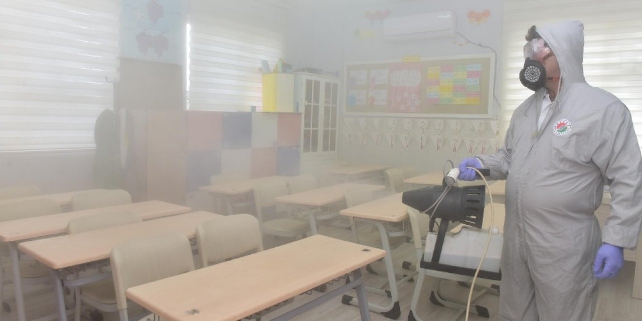 Kepez’de Yüz Yüze Eğitim Öncesi 12 Okul Dezenfekte Edildi