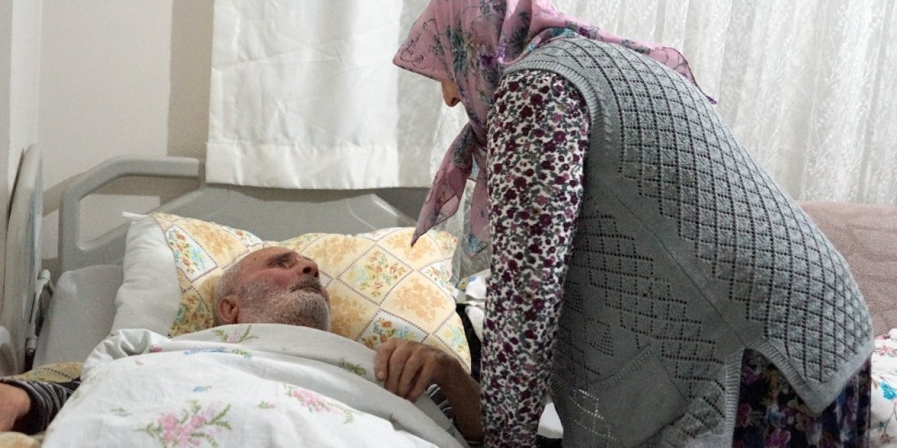 Yıllardır Gözü Gibi Baktığı Eşi Ve Kızına Sevgililer Günü Sürprizi Böyle Oldu