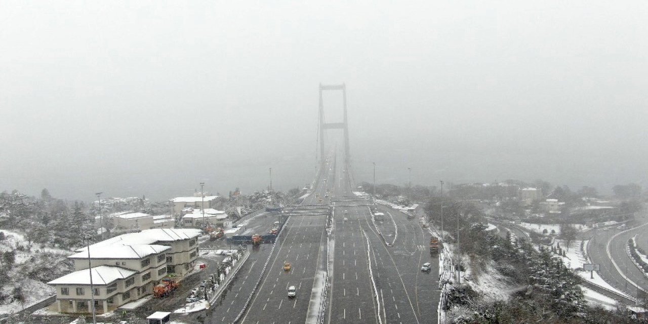 Sis Ve Karda Kaybolan 15 Temmuz Şehitler Köprüsü Havadan Görüntülendi