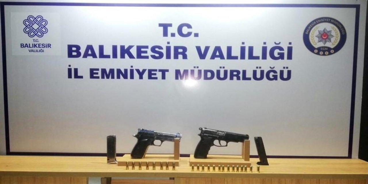 Balıkesir’de Polis 6 Aranan Şahsı Yakaladı
