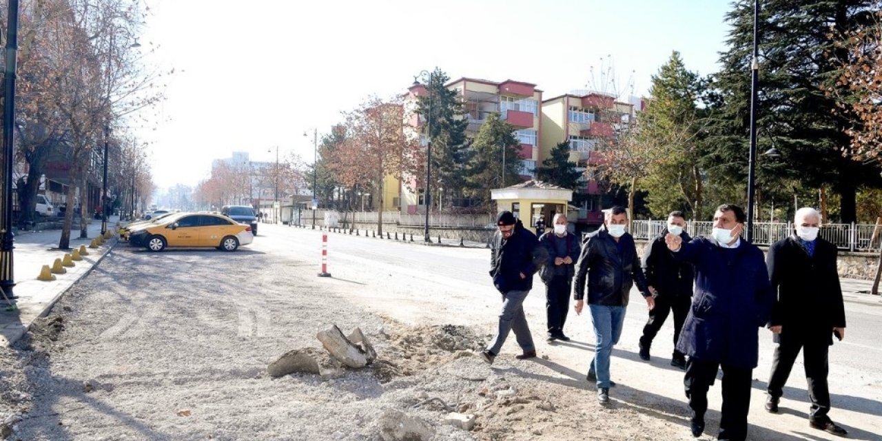 Malatya İ̇stasyon Caddesinde Yol Genişletme Çalışmaları Sürüyor