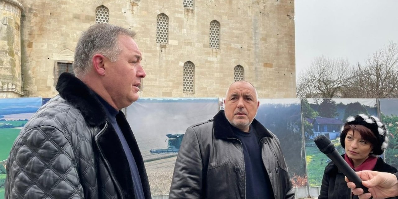 Bulgaristan Başbakanı Borisov’dan Restore Edilen Camiye Ziyaret