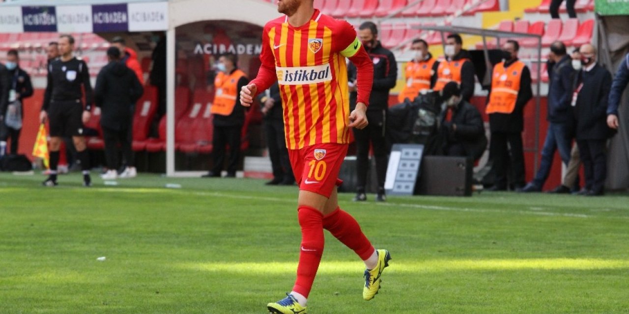 Kayserisporlu Pedro Hastaneye Kaldırıldı