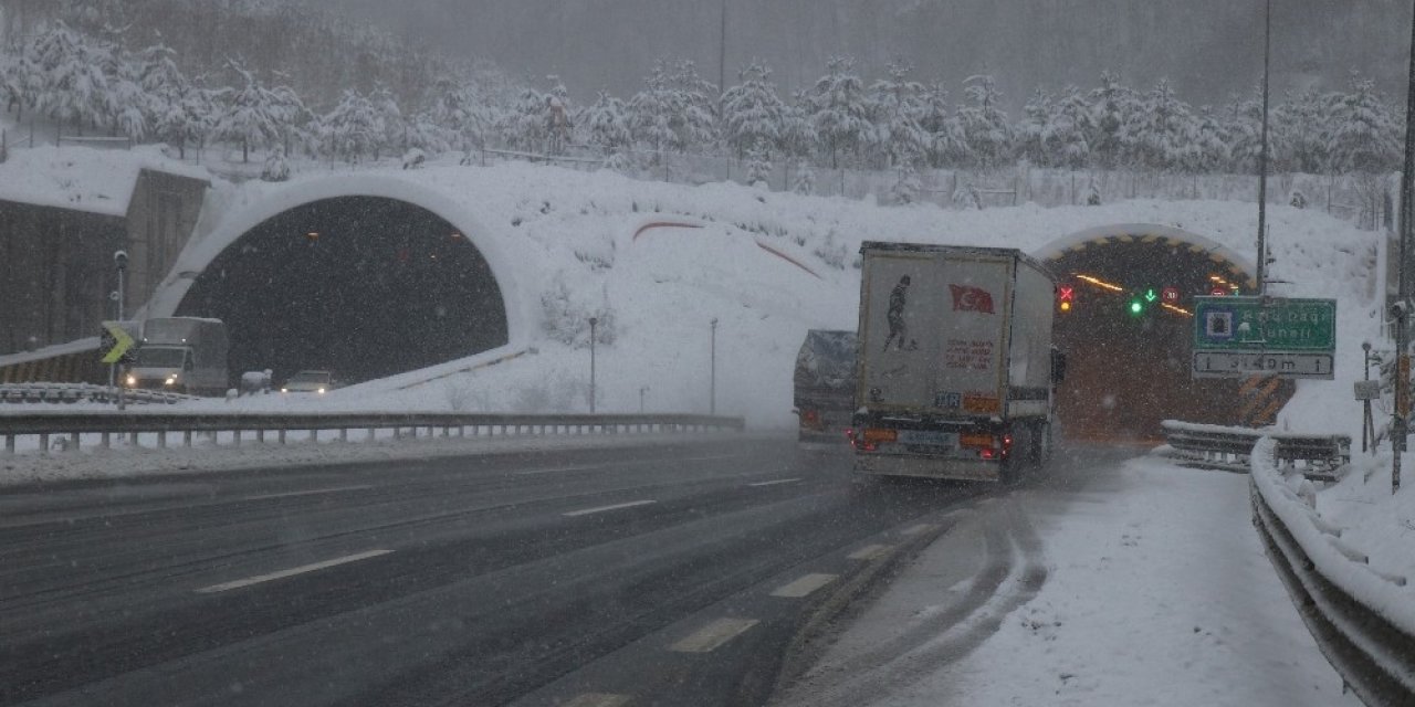 Bolu Dağı’nda Kar Yağışı Etkisini Artırdı
