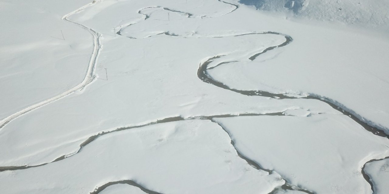 Beytüşşebap’taki Dev Menderesler Havadan Görüntülendi