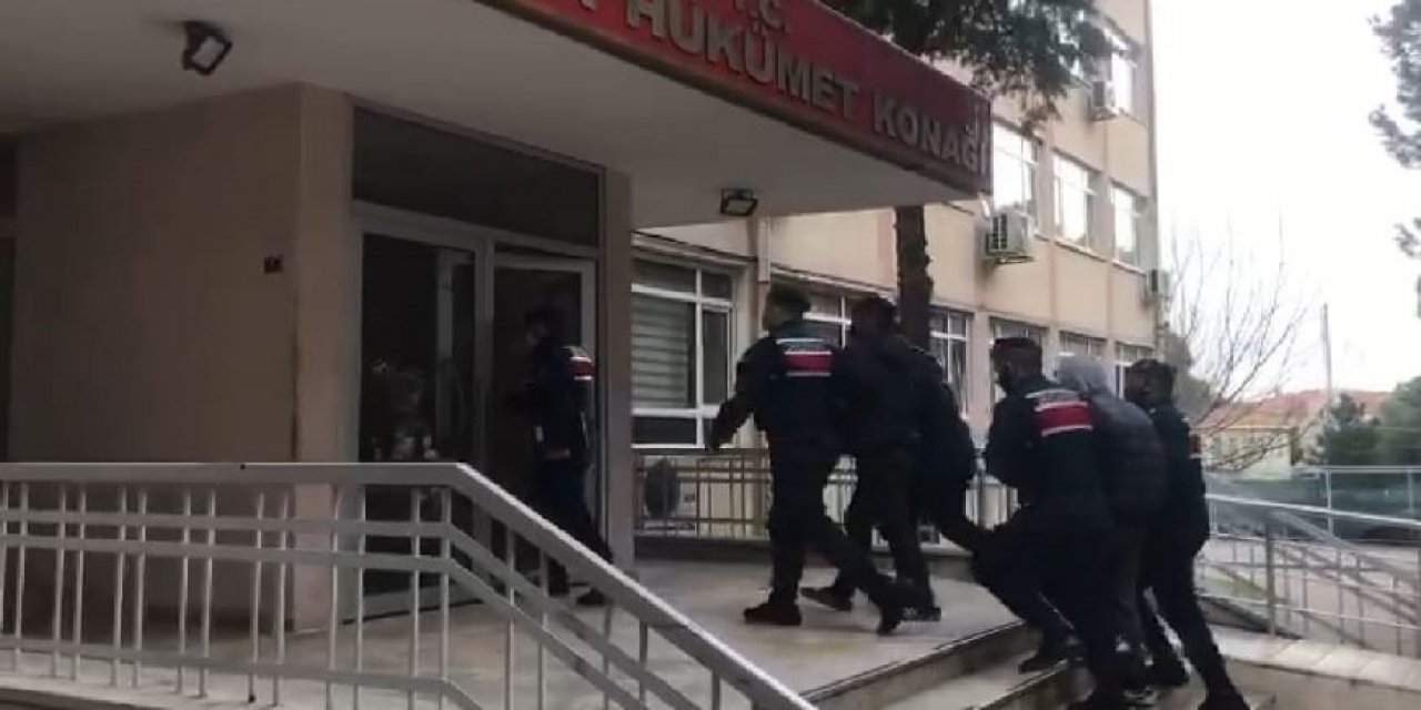 Enerji Nakil Ve Kablo Hırsızı Gençler Suçüstü Yakalandı