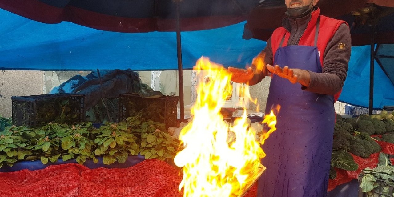 Pazarcıların Kar Altında Zorlu Ekmek Mücadelesi