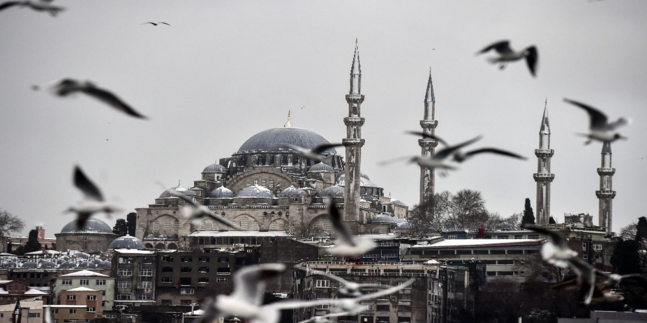 İ̇stanbul Beyaza Büründü, Kartpostallık Manzaralar Oluştu