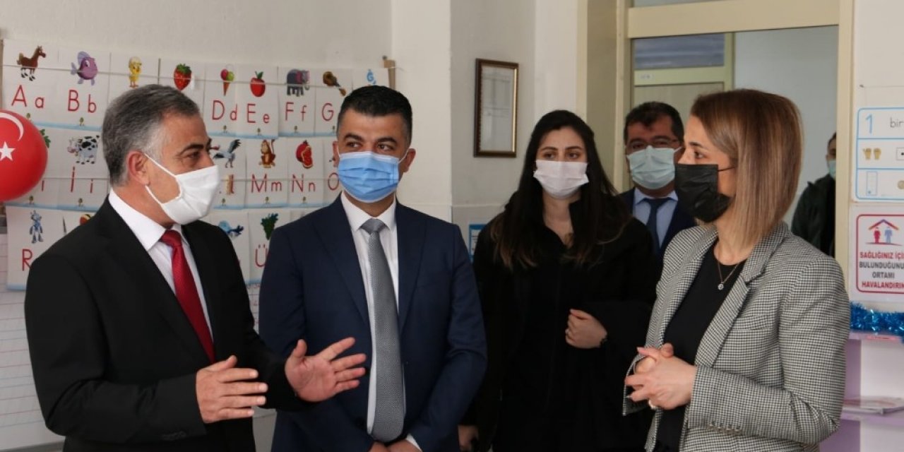 Vali Becel, Yüz Yüze Eğitime Başlayan Okulları Ziyaret Etti