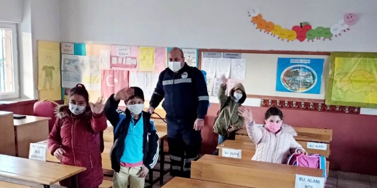 Toroslar’da Yüz Yüze Eğitimin Başladığı Okullar Dezenfekte Edildi