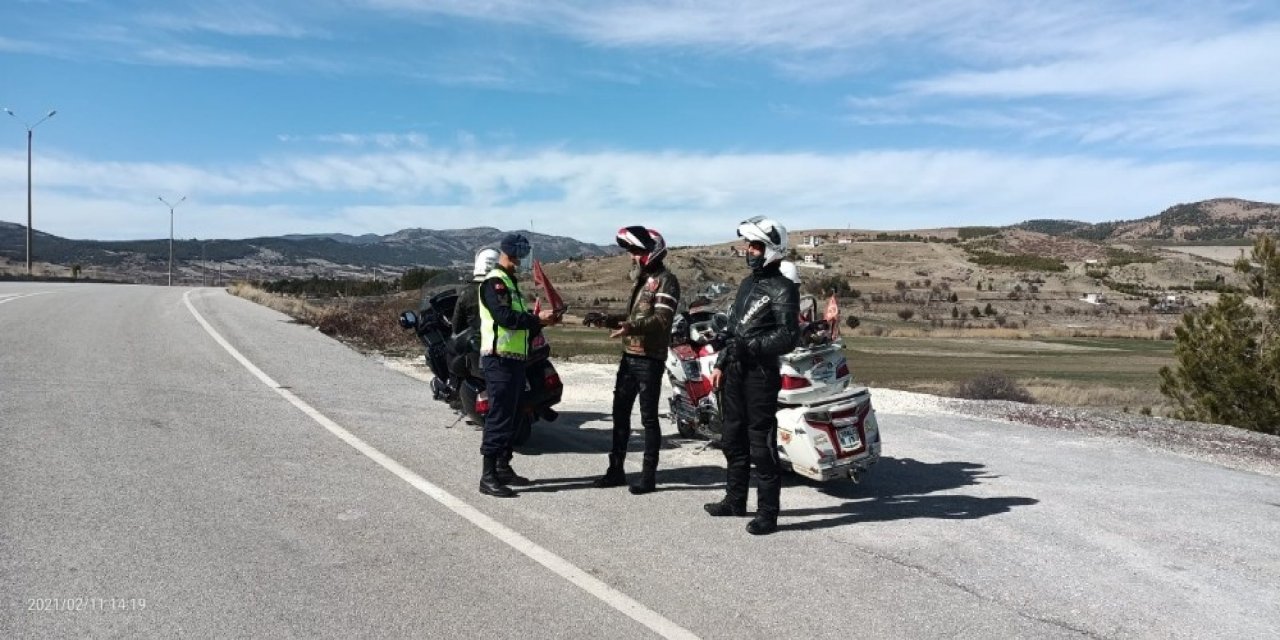 Burdur’da Trafik Uygulamalarında 19 Bin 494 Tl Para Cezası
