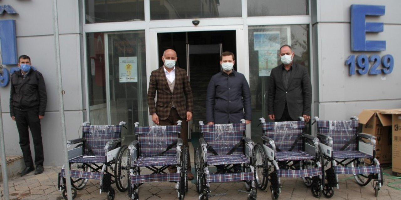 Malazgirtli Engellilere Tekerlekli Sandalye Desteği