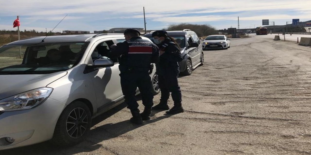 Kırıkkale’de Kısıtlamaya Uymayan Kişilere Ceza Yağdı