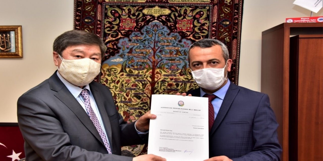 Şair Çarboğa’ya Azerbaycan Ve Türksoy’dan Ödül
