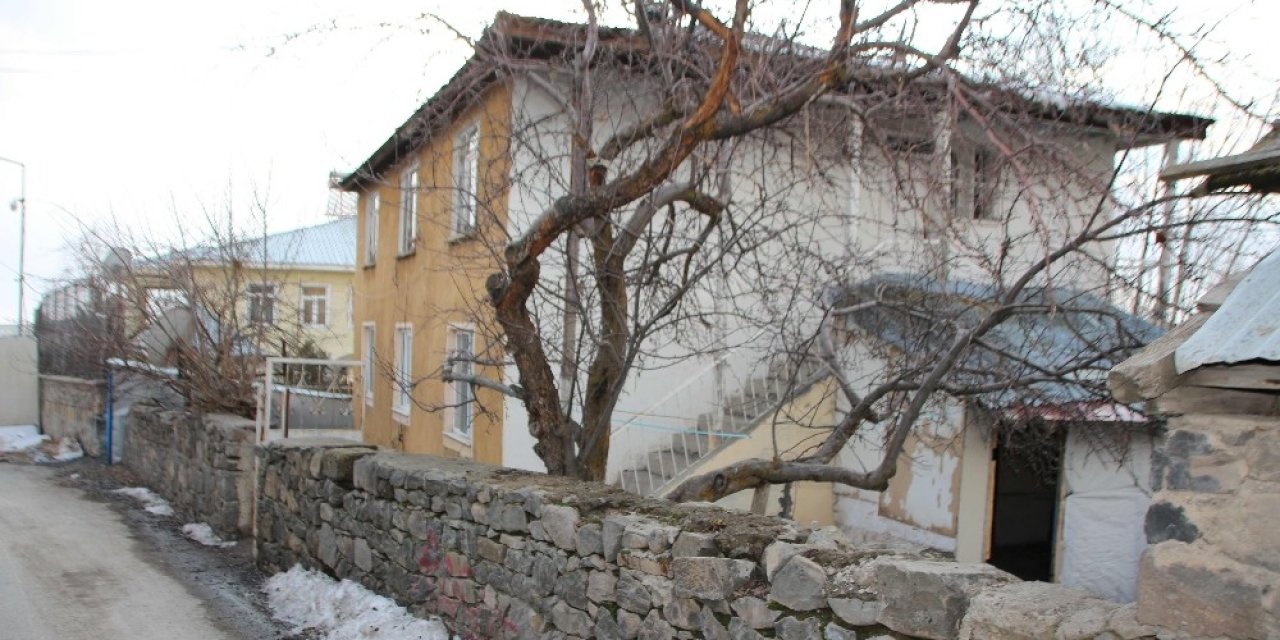Kaymakam Avcı’dan İş Kazası Geçiren Komşusuna Yardım Eli