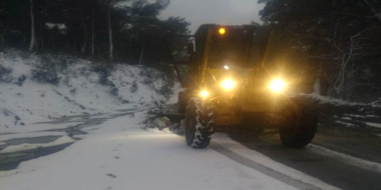 Soma’da Karla Mücadele Devam Ediyor