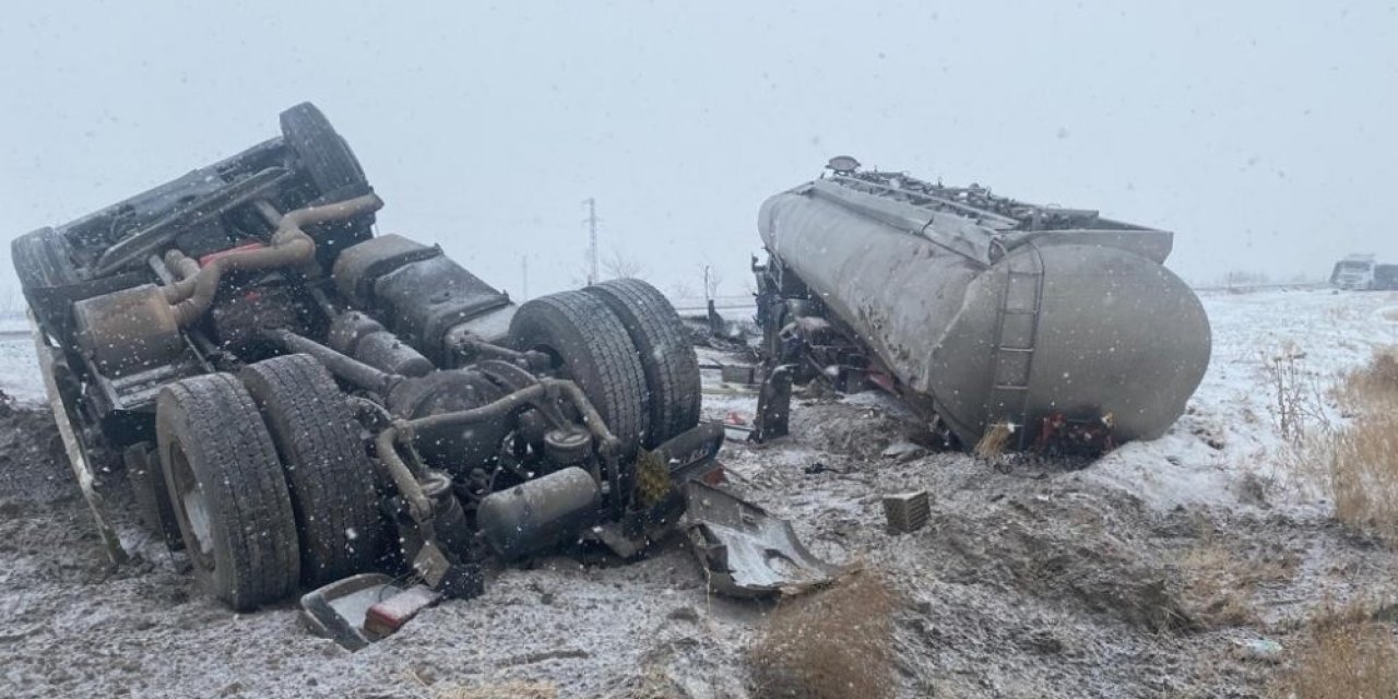 Konya’da Tanker Devrildi, Sürücü Yaralandı