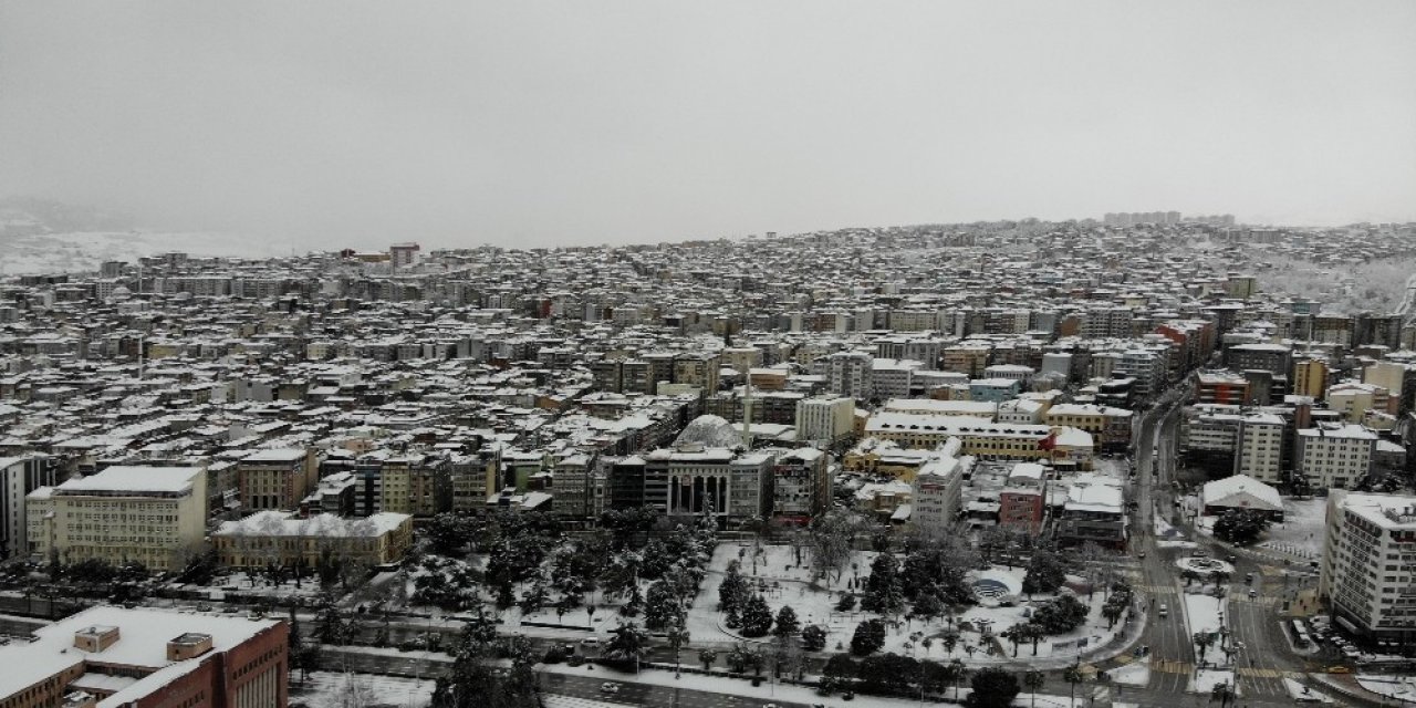 Samsun Beyaz Gelinliğini Giydi