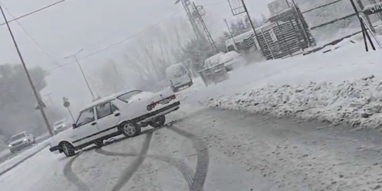 Karda Bile “drift” Yapan Sürücüler Kamerada