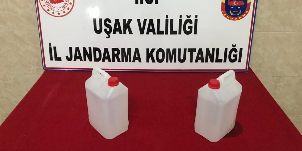 Uşak’ta Sahte Alkolde Kullanılan 10 Litre Etil Alkol Ele Geçirdi