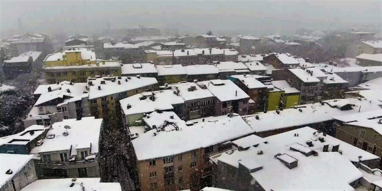 Yoğun Kar Yağışı Havadan Görüntülendi