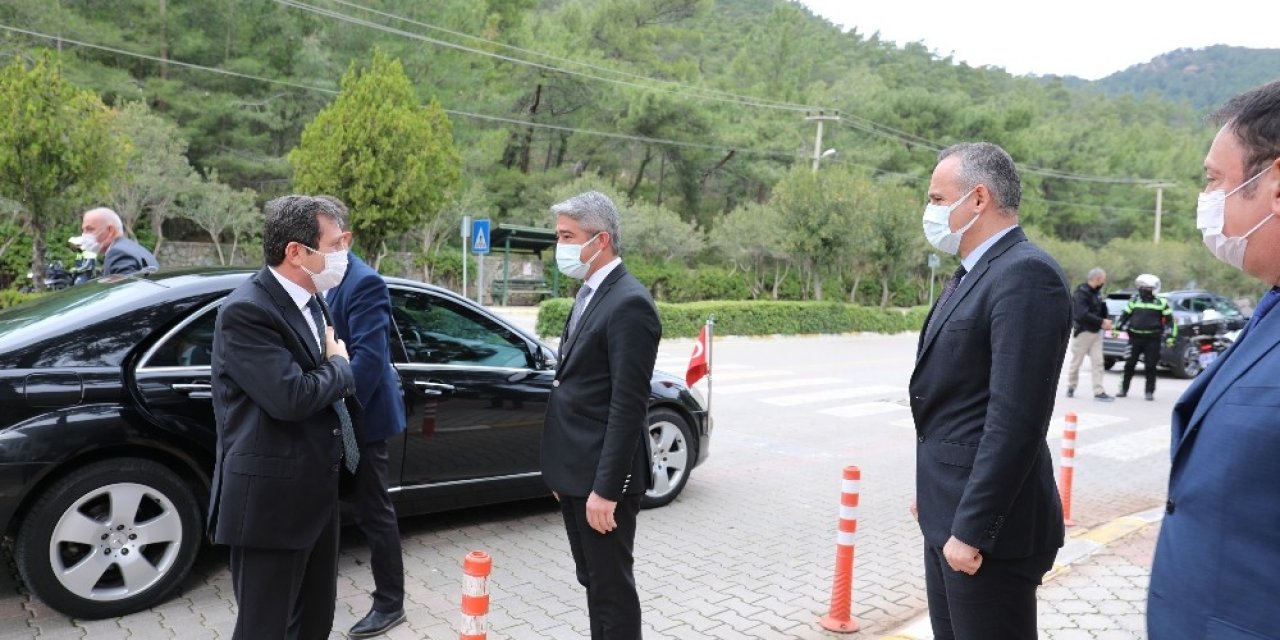 Vali Tavlı Başkan Oktay İle Görüştü