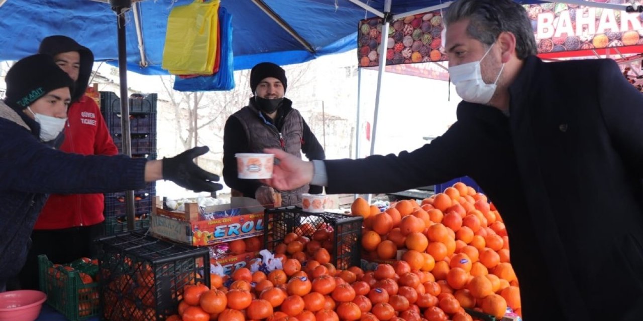 Gölpazarı’nda Pazarcı Esnafına Sıcak Çorba İkramı