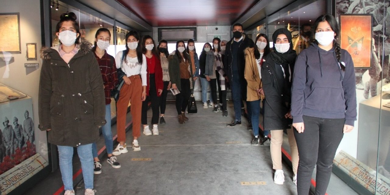 Çanakkale Savaşları Mobil Müze Aracına Silopi’de Yoğun İlgi
