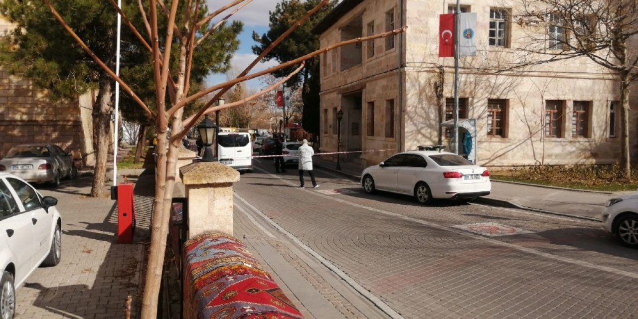 Bıçaklanan Baba Hayatını Kaybetti Oğlu İse Yaralandı