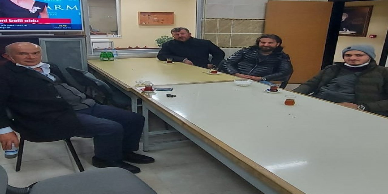 Kar Nedeniyle Yolda Mahsur Kalan 7 Kişi Kurtarıldı
